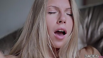 Sentuhan Sensual Angelica Dalam Filem Xxx Yang Menampilkan Krystal Boyd