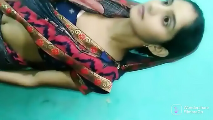 Cipap Ketat Bhabhi India Bobby Menerima Seks Kasar Dalam Video Hardcore