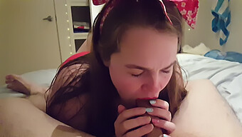 Pov-Video Av Billie Ruben Som Gir En Blowjob