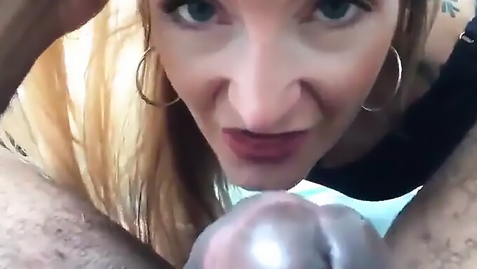 Stor Svart Kuk Møter Trang Fitte I Pov Blowjob