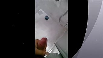 Teen Bekommt Cumshot In Pov Video