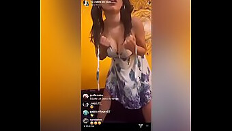 アマチュアティーンがinstagram Liveで彼女のテトナを共有する