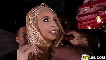 O Prazer Anal De Aaliyah Hadid Com Vários Homens Negros