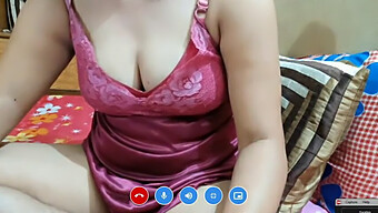 Cipap Dan Punggung Ketat Makcik India Di Webcam