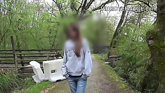 Молодые Девочки В Их Первом Кастинг-Видео