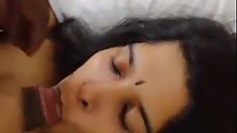 Sex Tape Chaud D'Une Femme Indienne Avec Audio Authentique